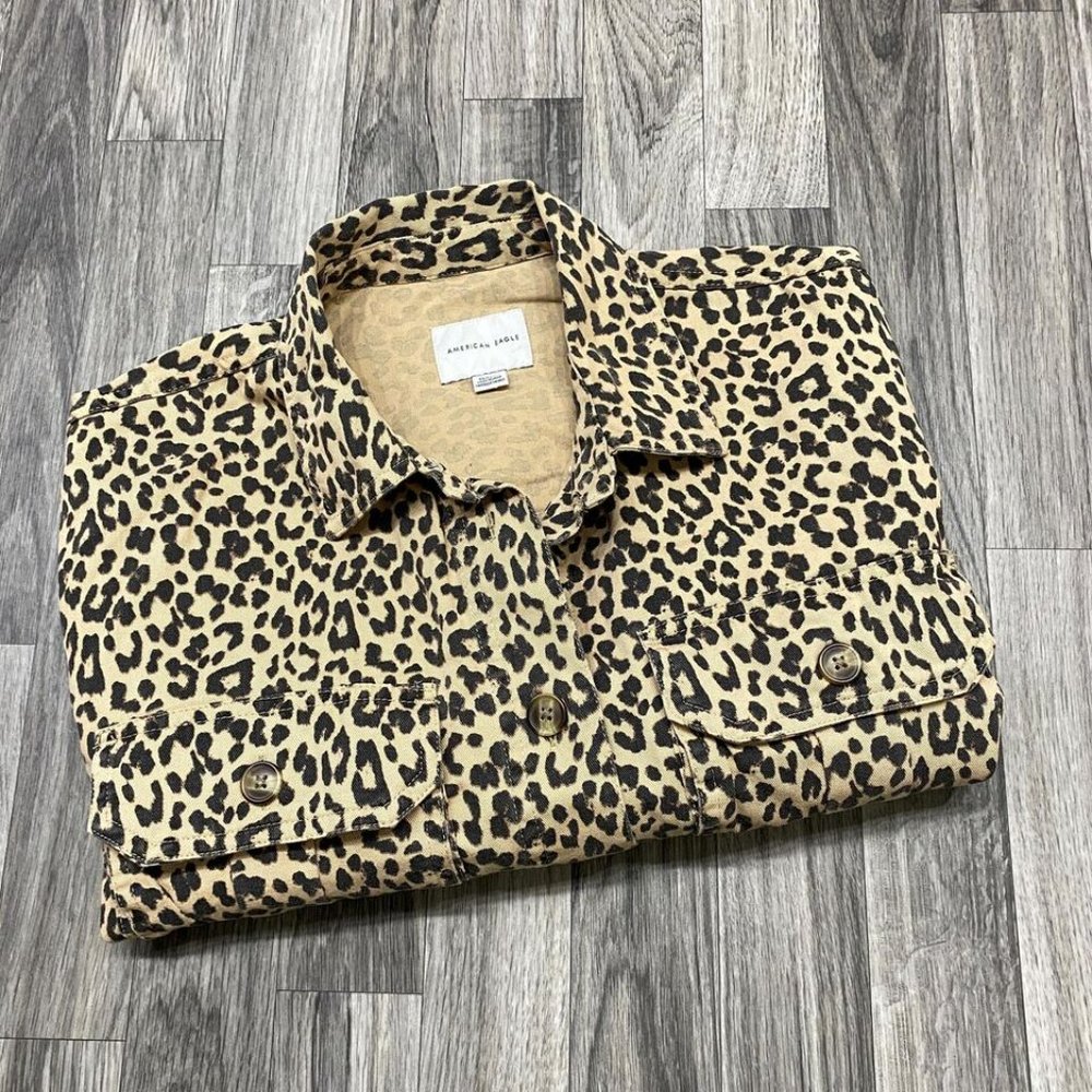 American Eagle Button Up Front Tan Leopard Print … - image 3